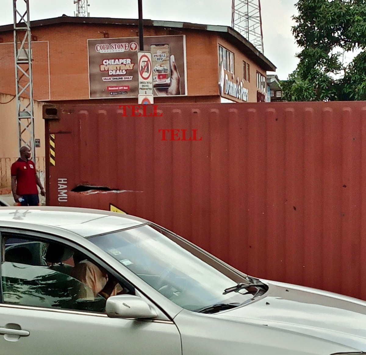 Fallen Containerised Truck Causing Traffic Gridlock at Agidingbi, Ikeja (Photo and Video)