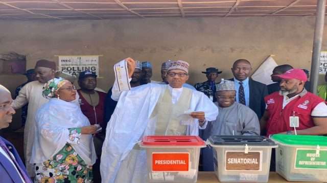 Buhari Violates Electoral Act, Openly Displays Ballot Paper