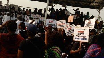 Bonny youths suspend shutdown of Nigeria's oil export terminal