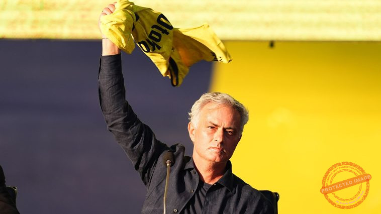 Jose Mourinho and Fenerbahçe SK