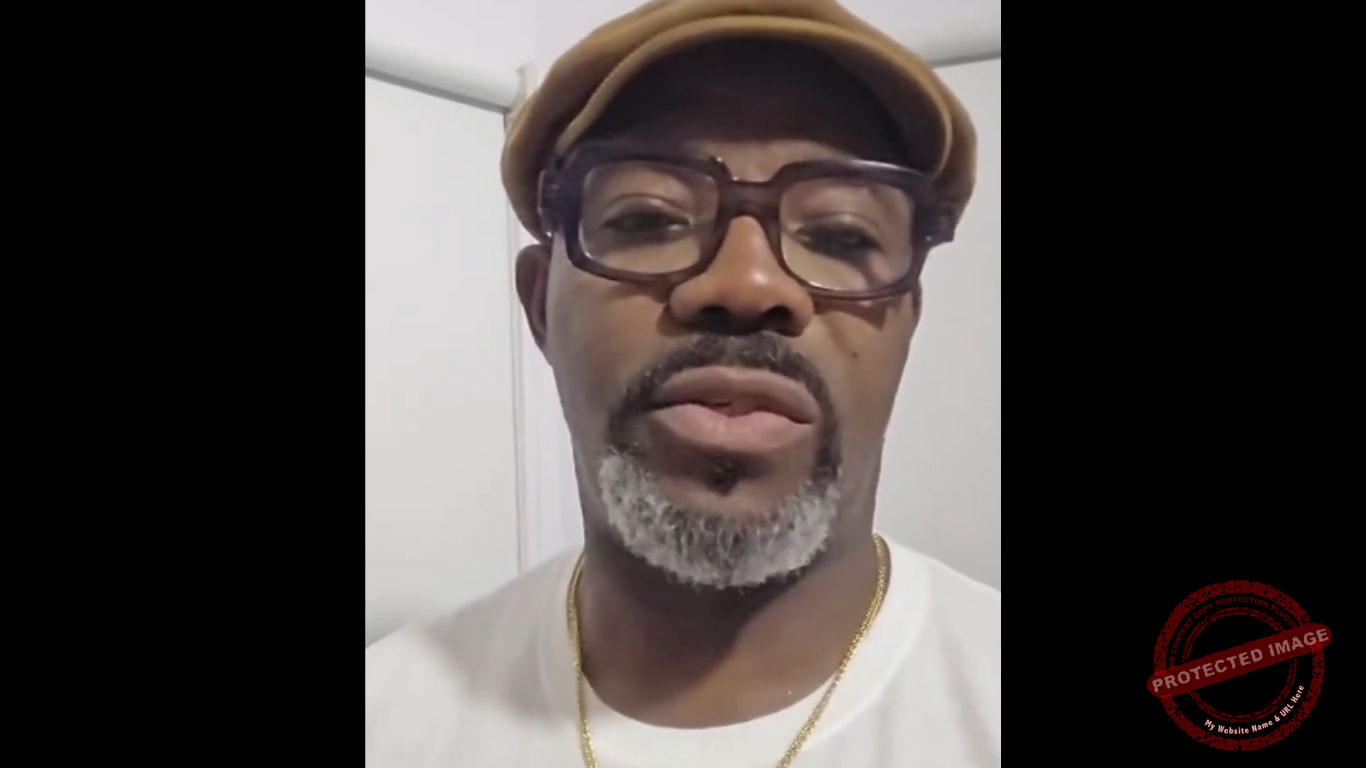 Drama in Ikoyi: Okey Bakassi Announces ₦5 Million Bounty After Stranger Steals 8 Phones During Football Match